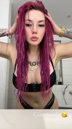 Sarahmelek Nude Leaked Photo #11