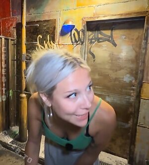 Sarahtoninx9_