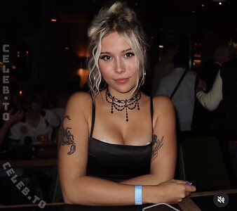 Sarahtoninx9_
