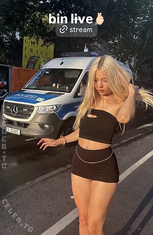 Sarahtoninx9_