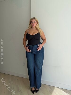 Sarina Nowak photo