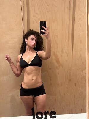 Sarina leaked photo #39