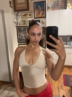 Sarina leaked photo #42