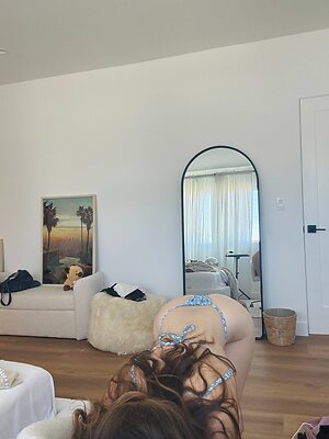 Sasha Emiri Sander Nude Leaked Photo #9