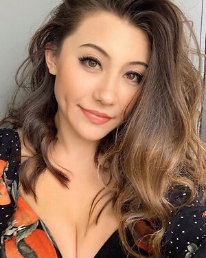 Sasha Emiri leaked photo #6