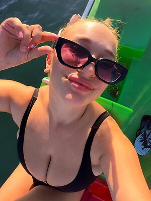 Sashka Nude Leaked Photo #22