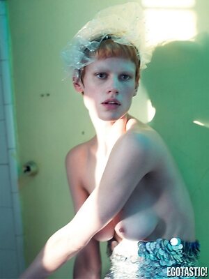 Saskia De Brauw leaked photo #26
