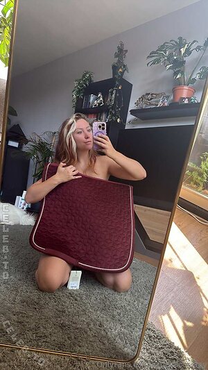 Satiella Nude Leaked Photo #150