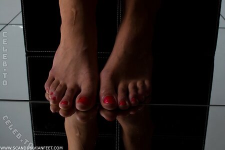 Scandinavian Feet Nude Leaked Photo #3137