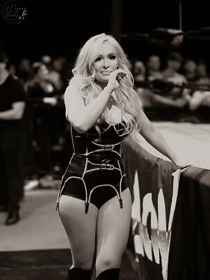 Scarlett Bordeaux