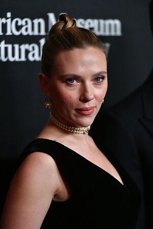 Scarlett Johansson leaked photo #104