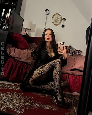 scarlettzofi Nude Leaked Photo #10