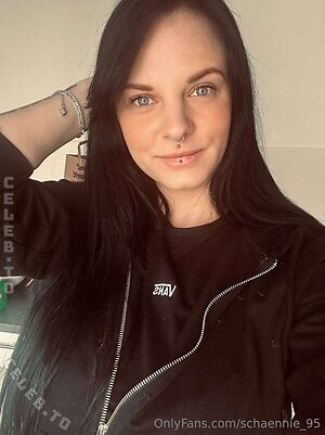 Schaennie_95 Nude Leaked Photo #10
