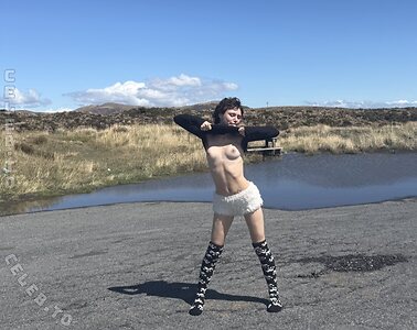 schizobimb0 Nude Leaked Photo #14