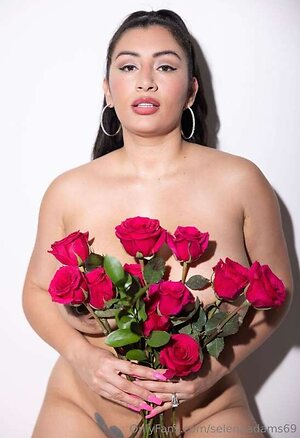 Selena Adams leaked photo #5
