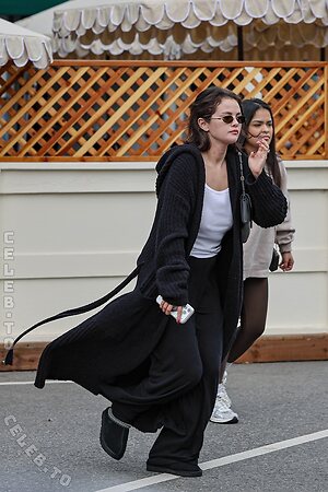 Selena Gomez Nude Leaked Photo #12