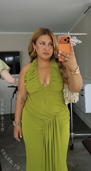 Selfiesandra photo