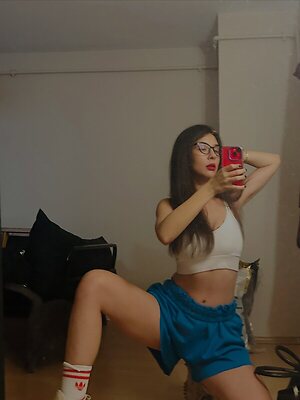 Selin Beytekin leaked photo #4