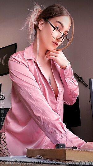 SenpaiHades / Mistress Megara