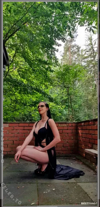 Senta_Kristall aka Sentaurban19 photo