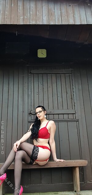 Senta_Kristall aka Sentaurban19 photo