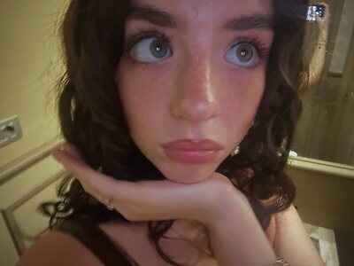 Serena Browne leaked photo #6