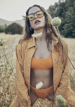 Serenay Sarıkaya leaked photo #26