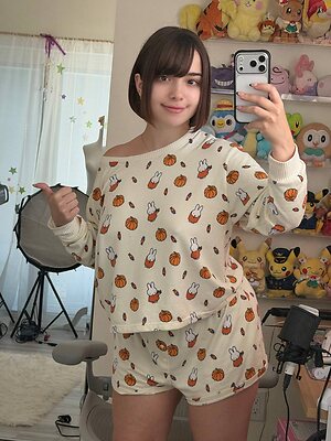 Serinide Social Media Thread Nude Leaked Photo #34