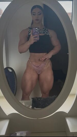 Serèn Çabuk leaked photo #8