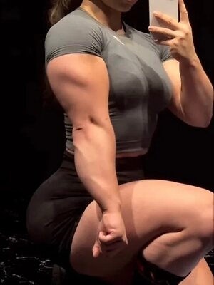 Serèn Çabuk leaked photo #40