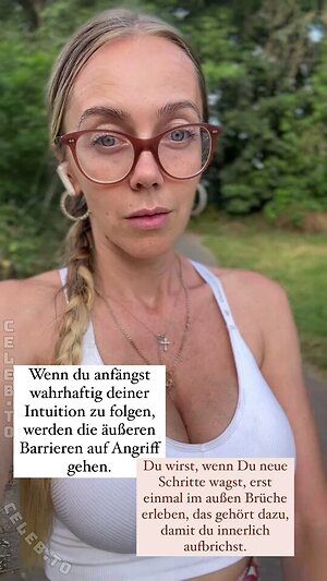 Sexy Julia Nude Leaked Photo #3