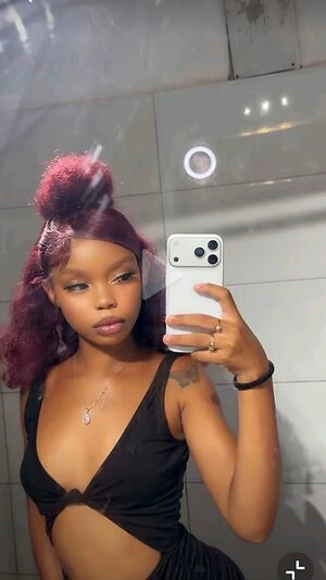 sexyie caramel leaked photo #2