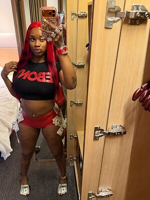 Sexyy Red leaked photo #21
