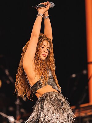 Shakira Hot leaked photo #12