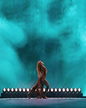 Shakira leaked photo #52
