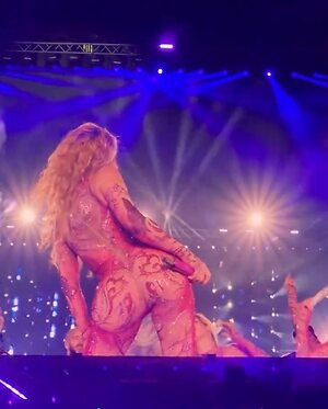 Shakira leaked photo #82