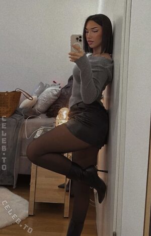 shakiravv Nude Leaked Photo #7