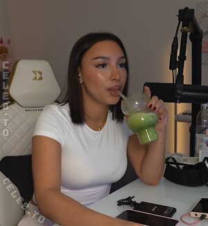 shakiravv Nude Leaked Photo #21