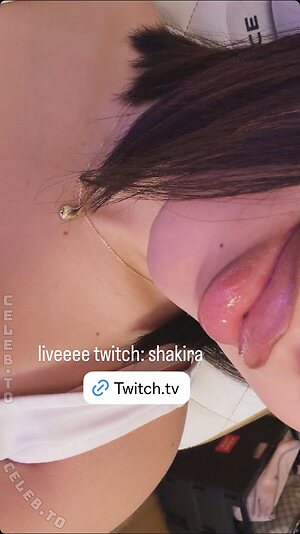 shakiravv Nude Leaked Photo #38