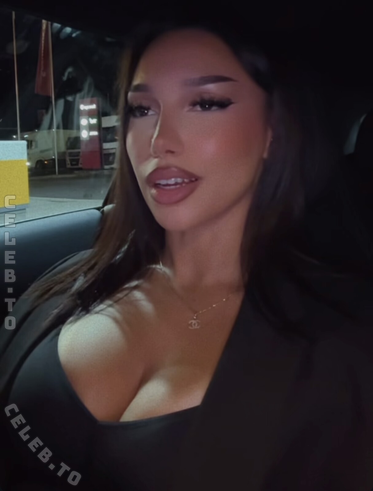 shakiravv photo