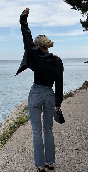 Shania Geiss Nude Leaked Photo #2