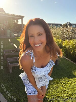 Shannon Elizabeth Nude Leaked Photo #18