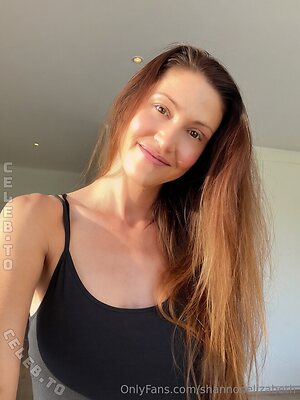 Shannon Elizabeth Nude Leaked Photo #25