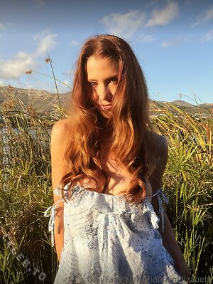 Shannon Elizabeth