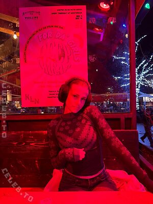 Shannon Langdon Nude Leaked Photo #4