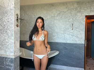 Shannon Zhao Nude Leaked Photo #5