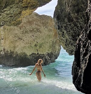 Shantel VanSanten Nude Leaked Photo #47