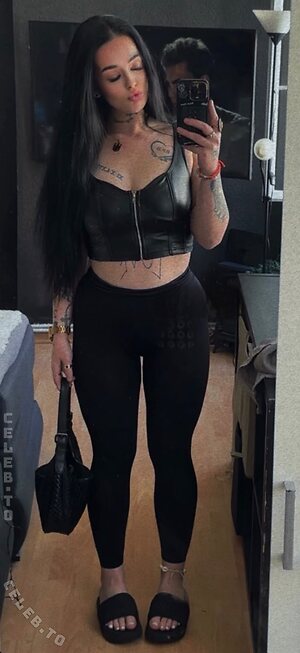 Sharonunfiltered photo