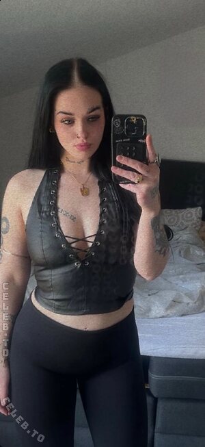Sharonunfiltered photo
