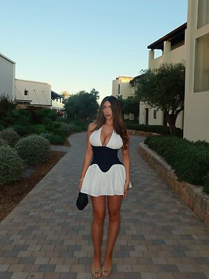 Shayna Senior leaked photo #4